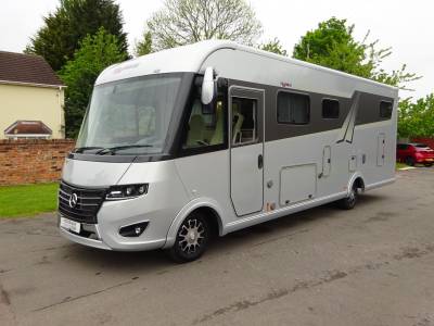 Frankia I8400 GD Platin 2022 4 Berth 4 Belts Fixed Bed Luxury Motorhome For Sale