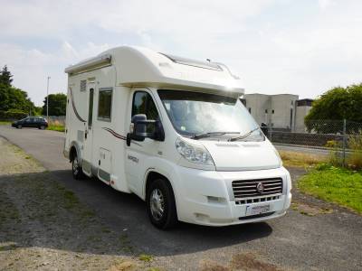 2012 Rapido 700FF, 4-Berth, 4-Seatbelts, End-washroom, Electric Drop-down Bed, End Washroom, Compact Motorhome for Sale