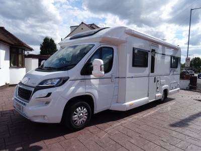 Bailey Autograph 75-2, 4 berth, 2 belts, French bed, 2018, 10759 miles