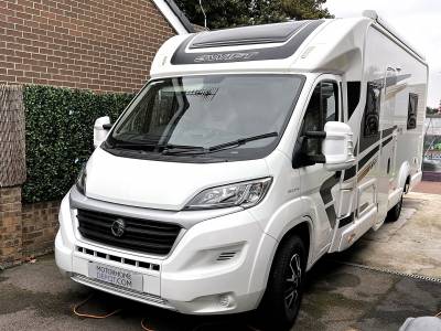 Swift Escape 675, Fixed Single Beds, End Bathroom, Manual,Mid Kitchen,4 berth,4 seat belts