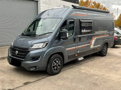 Swift Select 164, 2018, Automatic, 8k miles, 3 Berth, 4 Belts, Rear French Bed