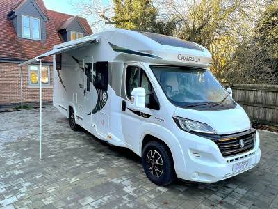 CHAUSSON FLASH 727GA SPECIAL EDITION 5 BERTH 5 BELTS REAR FIXED BED OVER LARGE GARAGE ELECTRIC DROP DOWN BED Motorhome for Sale 