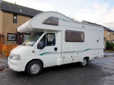 2005 Bessacarr E435, 5-Berth, 5-Seatbelts, Over-cab Double Bed, End-kitchen, Motorhome for Sale. 