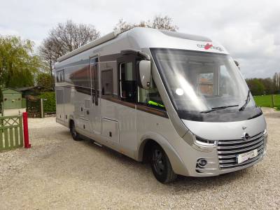 Cathago Chic E-Line I 50 4 Berth 4 Belts Fixed Bed Motorhome For Sale