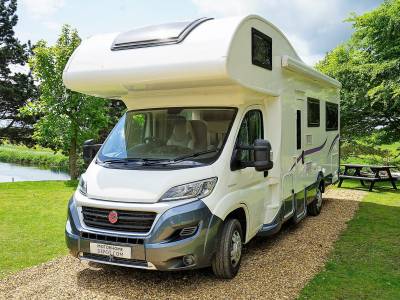 Roller Team Auto Roller 746 - Automatic 6 Berth Rear Lounge