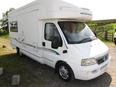 Bessacarr E725, 2002, 5 Belts, 4 Berth, U-Shaped Lounge, Over Cab Bed, For Sale 