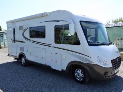 Pilote Reference G690 -4 berth -Front Lounge - End washroom - Motorhome for Sale