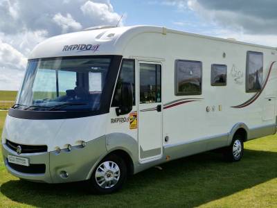 Rapido 891F A-Class motorhome 4 berth 4 belts off grid luxury 42k with extras