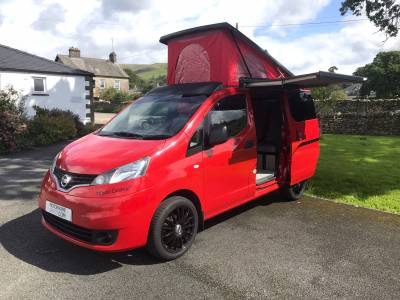 2014 Nissan NV200 Combi Van. With Pop up roof, kitchen, Bed, cruise