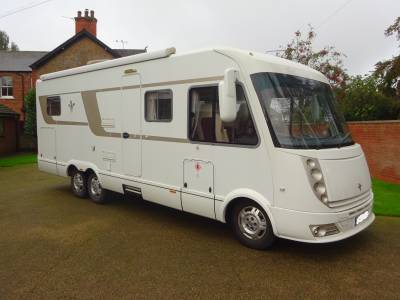Niesmann and Bischoff Arto 79LE 2012 4 Berth 5 Belt Fixed Bed Motorhome For Sale