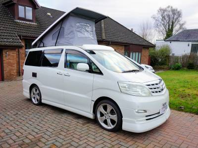 2006 Toyota Alphard Pop-top Campervan with 4-Berths and 4-Seatbelts for Sale