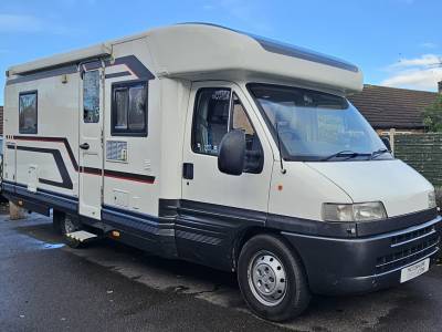 Laika Ecovip 7rg - Fixed Bed with Large Garage - 2001 - FOR SALE