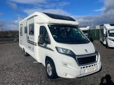 Autosleeper Broadway FB, fixed bed, 4 berth, 2 seat belts,  motorhome for sale. 