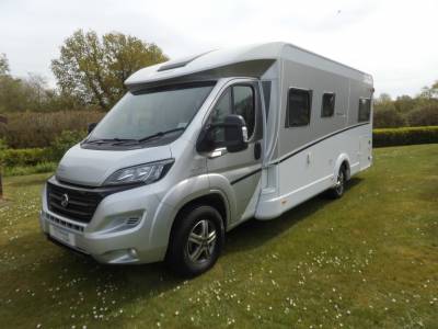 Dethleffs Advantage T7051A, Auto, 2018, fixed single beds, 1 owner, low miles