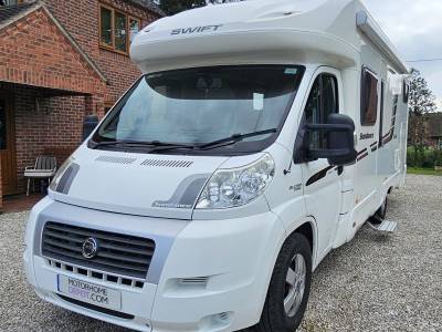 Swift Sundance 630G - Fixed bed over large Garage - 2011 - FOR SALE