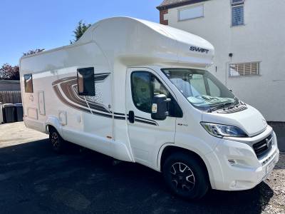2022 Swift Edge 486, Rear Lounge, Full Service History