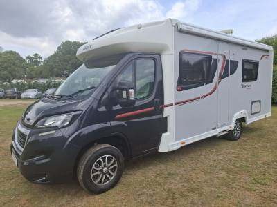 Elddis Platinum 185. 2016. Double and single berths. End washroom.