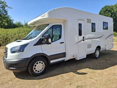 Rollerteam Zefiro 696. 2019. 4 berths/belts. Rear island bed. Automatic.