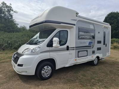 Autosleeper Broadway EK. 2013. Versatile compact layout.