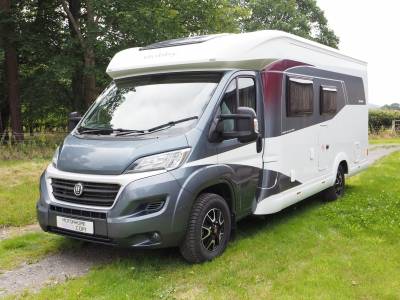 Hobby Optima Deluxe T65FL, 4 Berth, 4 Belt, Fixed Bed, Long MOT