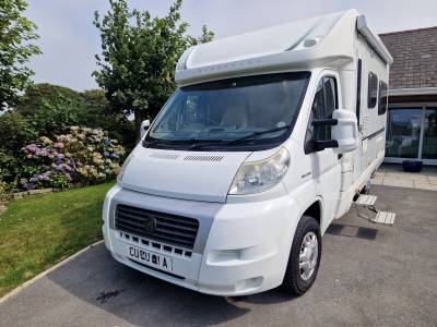 2009 BESSACARR E460  2-BERTH - 2-BELT - LOW MILES - GREAT VALUE