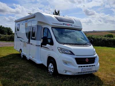 Pilote P746G 2016 motorhome 4 berth/belts 30k garage 7.46m 3500kgs