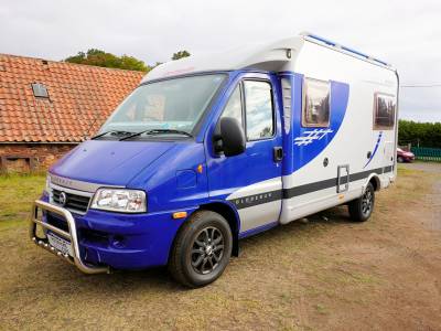 2005 Dethleffs Globebus T1, 3-Berth, 4-Seatbelts, End Transverse Double Bed