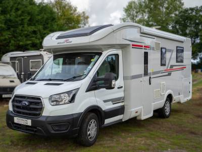 Rollerteam Zefiro 696 - Auto. 4 Berth. Island Bed. Garage -3500 kgs