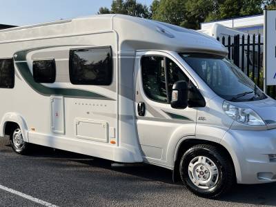 Swift Bessacarr E572 | Automatic | 4-berth | 16,596miles | 