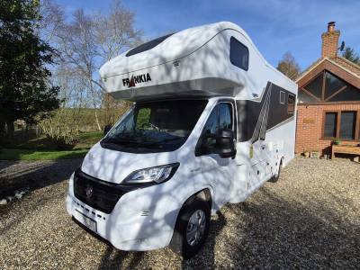 2020 Frankia A680 Plus, End lounge, FSH, Solar, 1 Owner