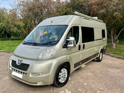 Moto-Trek Leisure-Treka 2 Berth Rear Lounge Campervan For Sale