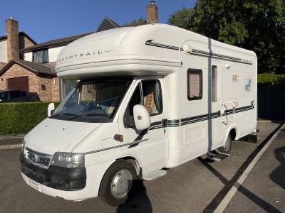 Auto-Trail Cheyenne 635se 2006, 2 Berth, 2+2 Belts