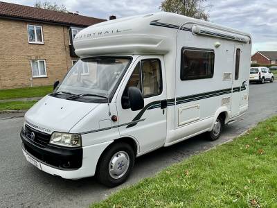 Auto-Trail Tracker SE, 2006, 2 berth, rear kitchen/washroom motorhome for sale