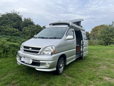 2000 Import Toyota HiAce 2.7L 4WD Petrol Auto 4 Berth Campervan