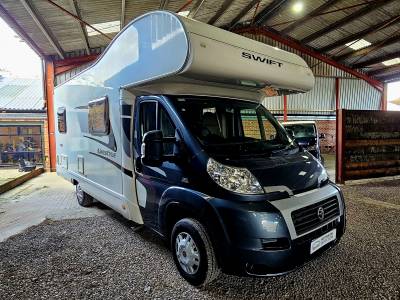 Swift Lifestyle 686 motorhome 2015 9k miles 6 berth/belts 3650kgs 6.92m