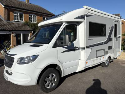 Auto-Sleeper Bourton Automatic Large Double or 2 Single Bed AirCon Wifi LPG Tank