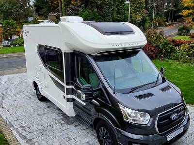 AutoTrail F62 motorhome 2022 5.99m 3500kgs 4 berth/belts 15k miles AC Bike rack
