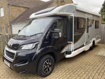 BAILEY AUTOGRAPH 74-2 - 2022 - LOW MILEAGE - REAR BED - 2 BELT - 4 BERTH 