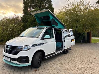 VOLKSWAGEN TRANSPORTER T28 2020