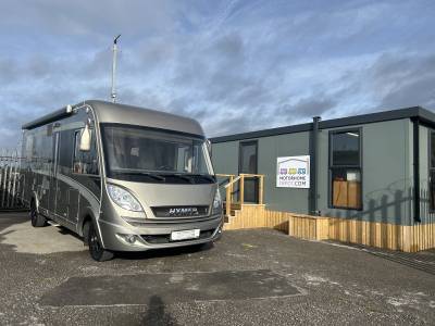 2015 Hymer B698SE