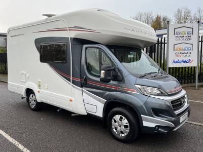 Autotrail Tracker EKS | 2-berth | 3500KG | 26679miles | Full shower cubicle |