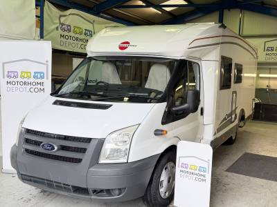 2009 Burstner Nexxo T660 Fixed Bed with 4 Travelling Belts