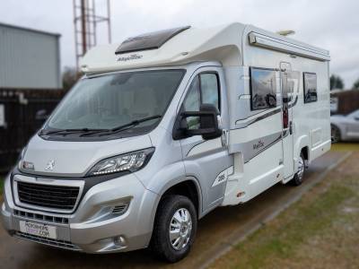Elddis Majestic 285 - 4 Berth Luxury Motorhome, End Washroom, Twin Fixed Beds