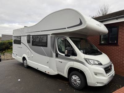 2020 ROLLER TEAM AUTO ROLLER 746 6 BERTH 6 BELT ULTRA LOW MILES MOTORHOME