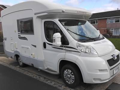 Auto-Sleepers Lancashire 2 berth 3500kg with Habitation AC & 2 electric bikes!