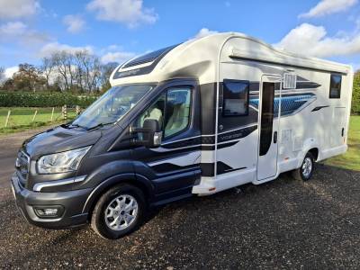 Swift Voyager 584. 2024. Rear raised beds over garage.