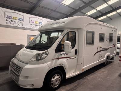 Rapido 7099F - Rear fixed bed