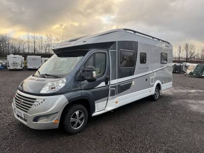 Dethleffs Advantage T7151 Island Bed Left Hand Drive 2013 Motorhome For Sale