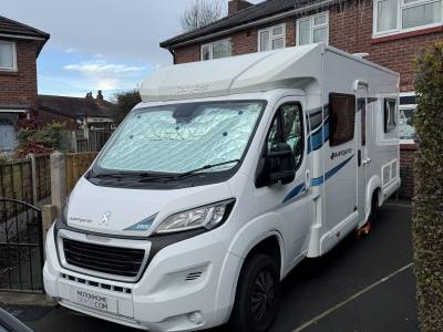 Elddis Compass Avantgarde 155 Rear Fixed Bed 4 Berth 4 Seatbelts