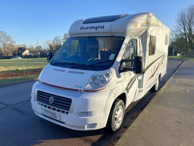Sunlight T66 Motorhome For Sale, Solar, 1 Owner, Only 10,823 Miles, Fixed Bed